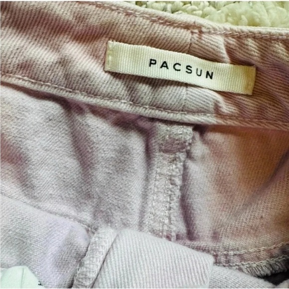 Pacsun light purple distressed hem short shorts size 24 Women's Pink Frayed - Picture 3 of 3